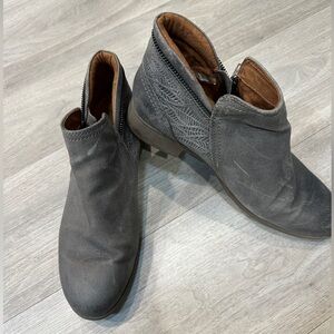 Cobb Hill, Women’s boot, Gray, Size 9